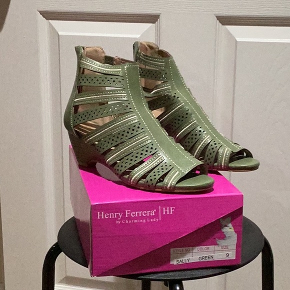 Henry Ferrera Open Toe Wedge Sandals - Size 9 - Picture 1 of 9